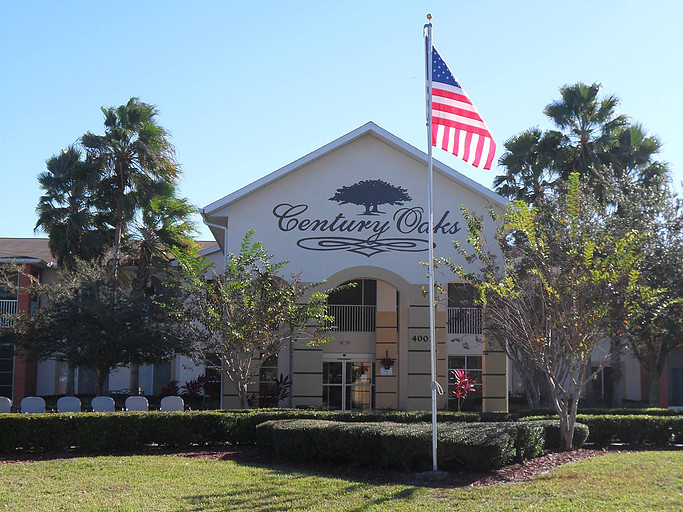 Century Oaks (Melbourne, FL – 32901) | Cherry Oak